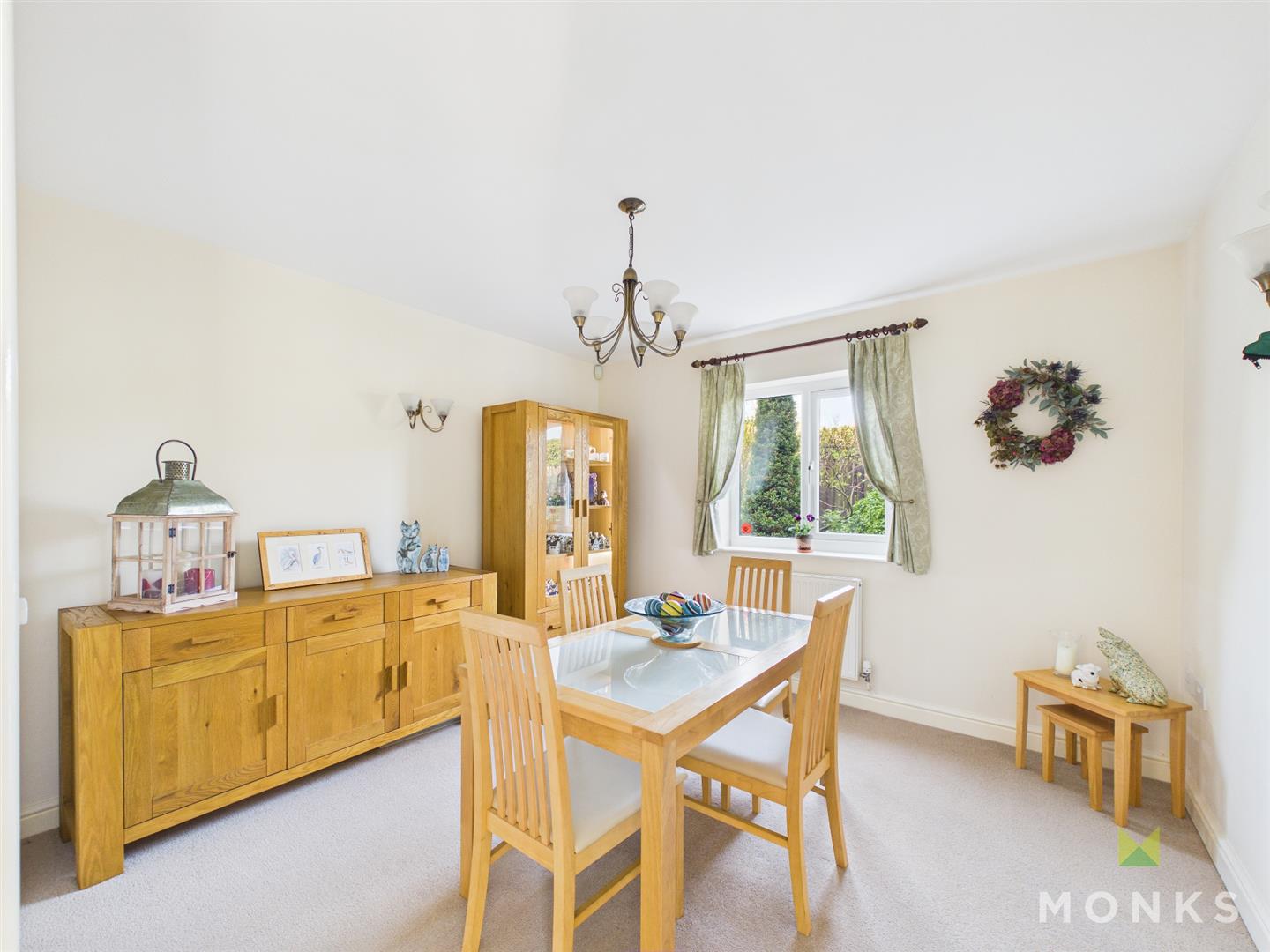 1 Firs Close, Oswestry, SY11 3LT For Sale